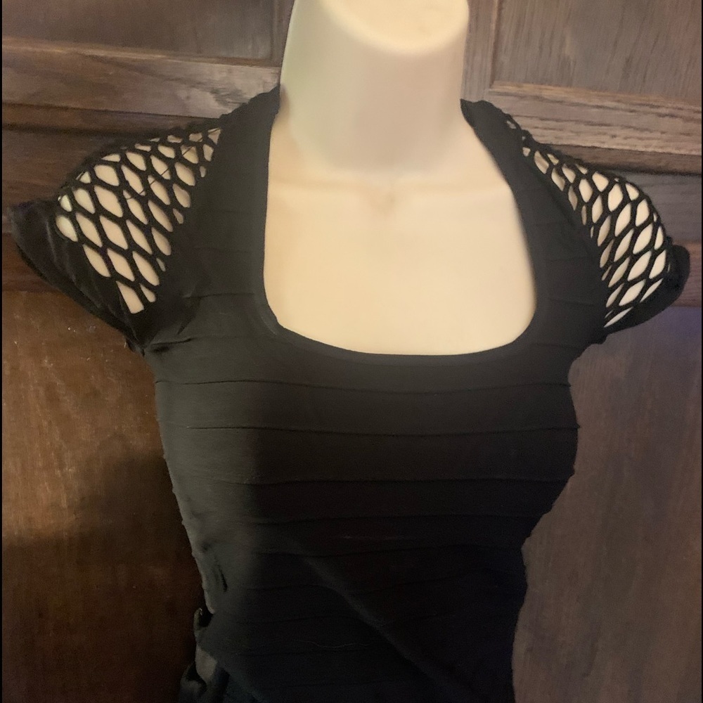 Seamless Net Top - Picture 3 of 9